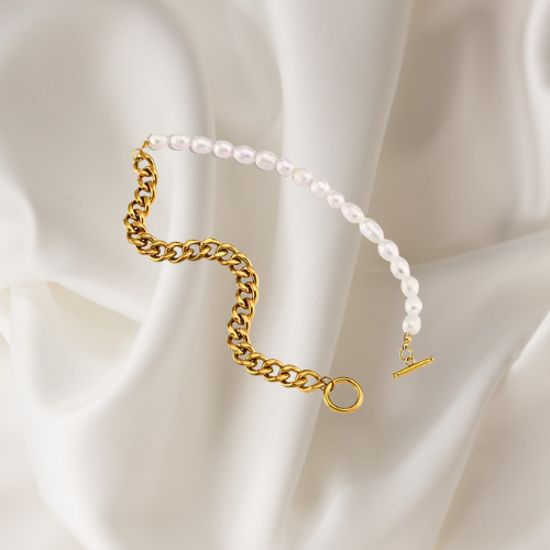 Cuban Classy Pearl Necklace