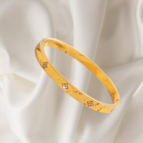 Elite Gold Bracelet